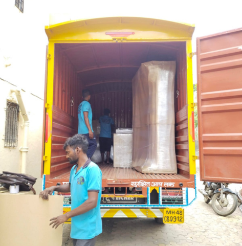 Professional-loading-unloading-services